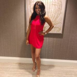 Meet your Posher, Mia